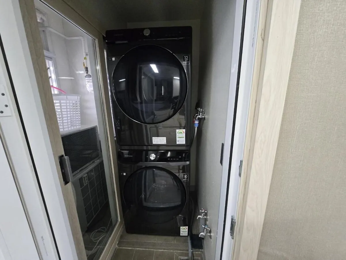 Apartment Ulsan Shimpo Kcc Residence Hwaam